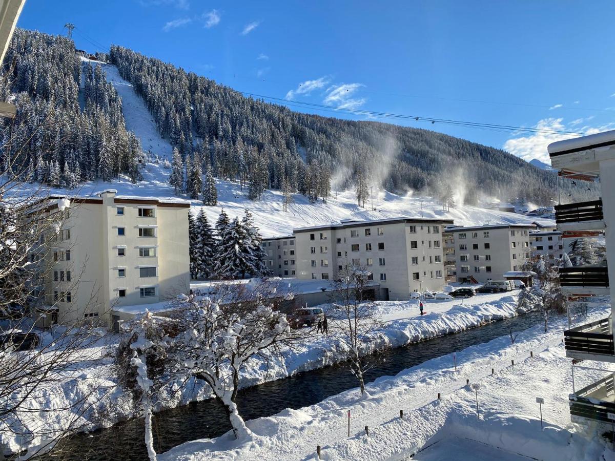 Holiday Apartment Bolgen - Close To Everything! Bolgen, Jakobshorn, Bus Stop, Train Station, Supermarket, Ski School, Ski Rentals, Restaurants And More! Davos Exteriér fotografie